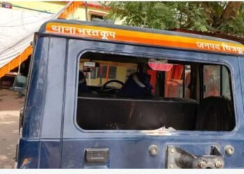 देर रात जन्मदिन पार्टी में डीजे बजाने से रोकने पहुंचीं पुलिस के साथ हुआ विवाद