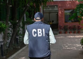 NEET 2024: मुखिया के भांजे ने रची थी झारखंड से पेपर उड़ाने की साजिश; ई-रिक्शा से बैंक भेजा गया था प्रश्न पत्र