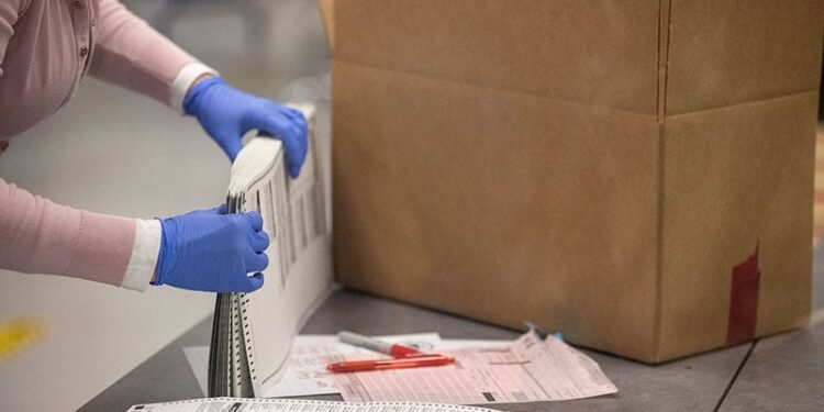 इंदौर में 11 लाख तो मुंबई में महज 48 वोट से हुआ फैसला; पढ़ें सबसे बड़ी और सबसे छोटी जीत किस-किस की