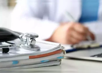 NEET से परे की दुनिया: करियर के रास्ते और अवसरों की खोज