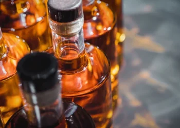 उत्तर प्रदेश में प्रवर्तन एजेन्सियों व उड़नदस्तों द्वारा अवैध शराब, नकदीआदि की जब्ती संबंधी निर्देशों का किया जा रहा कड़ाई से अनुपालन