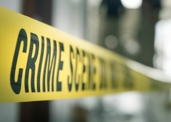 UP: युवती की गला काटकर हत्या, हाथों पर घावों के निशान