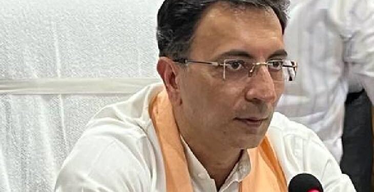 केंद्र में मंत्री बनने के बाद जितिन प्रसाद ने यूपी के मंत्री पद व विधान परिषद की सदस्यता से दिया इस्तीफा