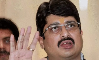 राजा भैया के गढ़ में साइकिल की रफ्तार तेज, मुरझाया कमल! प्रतापगढ़ में बड़ा उटलफेर