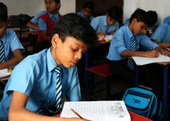 UP: स्कूलों में गर्मी की छुट्टियां 24 जून तक बढ़ाई गईं, बच्चों के लिए 28 जून तक बंद रहेंगे विद्यालय