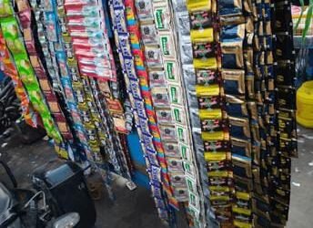 “अवैध गुटखा निर्माण करके कई जनपदों में सप्लाई करने वाला कुख्यात नशे का कारोबारी डेविड और लक्ष्मी गुप्ता प्रशासन को खुली चुनौती दे रहे हैं”