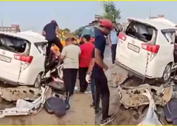 हादसे में 7 लोगों की मौत, ट्रक में भिड़ी कार, श्यामला जी मंदिर से लौट रहा था परिवार