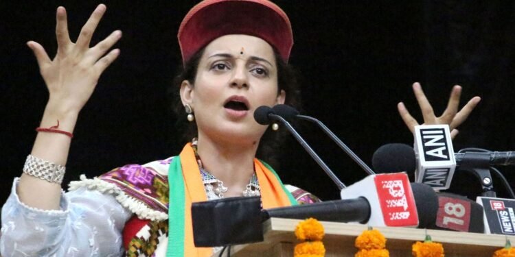 कंगना की ‘इमरजेंसी’ को लेकर हाईकोर्ट की CBFC को फटकार, कहा- सार्वजनिक अव्यवस्था की आशंका से…