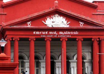 देश के किसी हिस्से को पाकिस्तान कहने का हक नहीं…