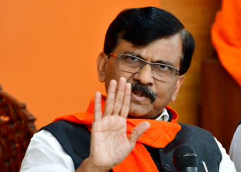 अब किसको गोली मारेंगे? संजय राउत ने शिंदे सरकार से पूछा सवाल