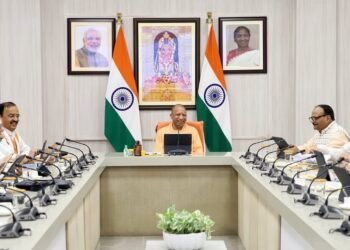 प्रभारी मंत्रियों से बोले सीएम योगी, जीतेंगे सभी सीटें