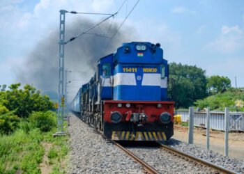 ट्रेन में चोरी हुआ सामान तो जिम्मेदारी किसकी? अब यात्री को रेलवे देगा 4.7 लाख रुपये