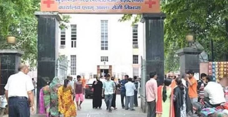 आंखों के डॉक्टर की नजर खराब, जूनियर से फिर की छेड़छाड़, धमकाया- चेहरे पर डाल दूंगा तेजाब