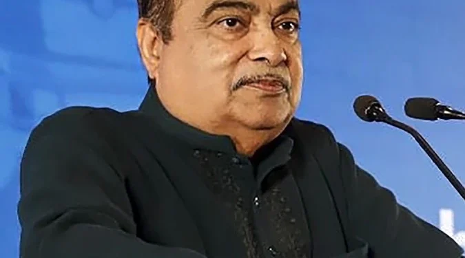 खबरदार! गुटखा खाकर सड़क पर थूकने वालों की खैर नहीं;