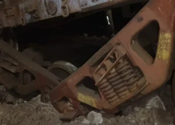 पटरी से उतरे 11 डिब्बे, 30 से ज्यादा ट्रेनें कैंसिल; गाजियाबाद से काजीपेट जा रही थी मालगाड़ी