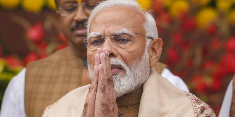 ‘संसद में कांग्रेस का काला इतिहास उजागर, इसलिए नाटकबाजी में जुटे’, अमित शाह को मिला पीएम मोदी का साथ