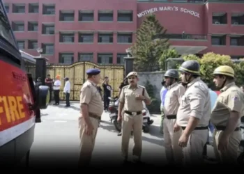 ऐसी-ऐसी जगहों पर बम हैं कि ढूंढ नहीं सकोगे…40 स्कूलों को ईमेल में क्या-क्या धमकी?