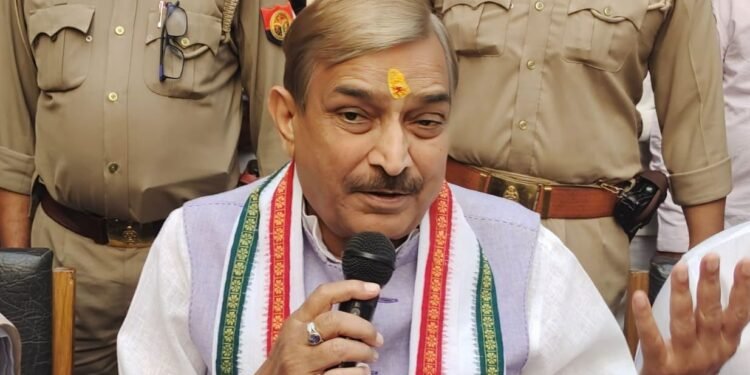 ‘पूर्व निर्धारित कार्यक्रम था’, राहुल गांधी की वियतनाम यात्रा पर BJP के सवाल उठाए जाने पर कांग्रेस