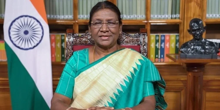 राष्ट्रपति मुर्मू का अभिभाषण : AI से लेकर रक्षा और इसरो तक क्या है सरकार का विजन, यहां जानें हर एक बात
