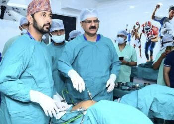 “डॉ. अरपित बंसल की विशेषज्ञता: कैंसर सर्जरी और लैप्रोस्कोपिक तकनीकों में भारत में हो रही नई क्रांति, लाखों मरीजों को मिल रही राहत प्रयागराज जीवन ज्योति हस्पताल में कर रहे मदद