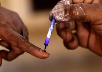 मुस्लिम बहुल मुस्तफाबाद सीट पर बंपर वोटिंग… 70 सीटों पर 3 बजे तक 46.55% मतदान, दिल्ली किसे दे रही दिल?