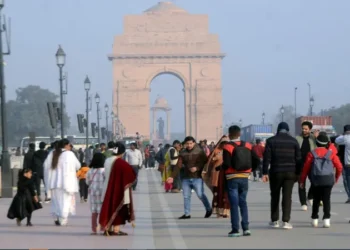 भयंकर सर्द हवाओं से लौटी ठंड! पश्चिमी विक्षोभ फिर बरसाएगा बादल; पढ़ें 16 राज्यों के लिए IMD का अपडेट