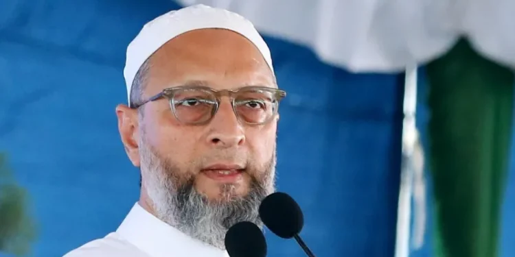 असदुद्दीन औवेसी ने वक्फ बिल को सुप्रीम कोर्ट में दी चुनौती, बताया असंवैधानिक